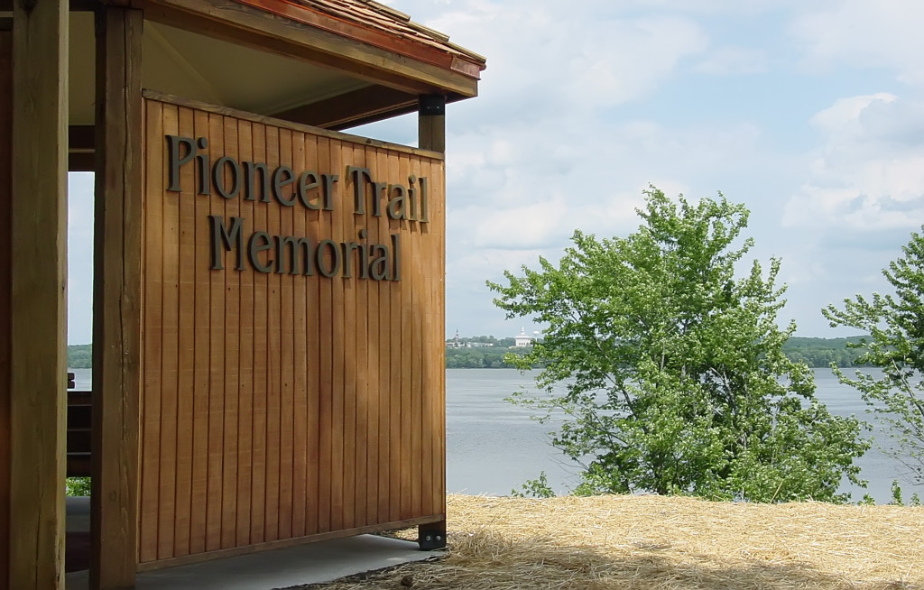 Pioneer Trail Memorial, Montrose, Iowa. Photo by Kenneth Mays.