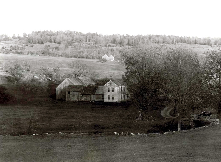 Early view of the Smith Norwich, Vermont home. Photo (1908) by George Edward Anderson.