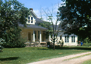 This view shows the Lorenzo Snow birth home in 1989, before some extensive remodeling by a new owner. Photo by Kenneth Mays.