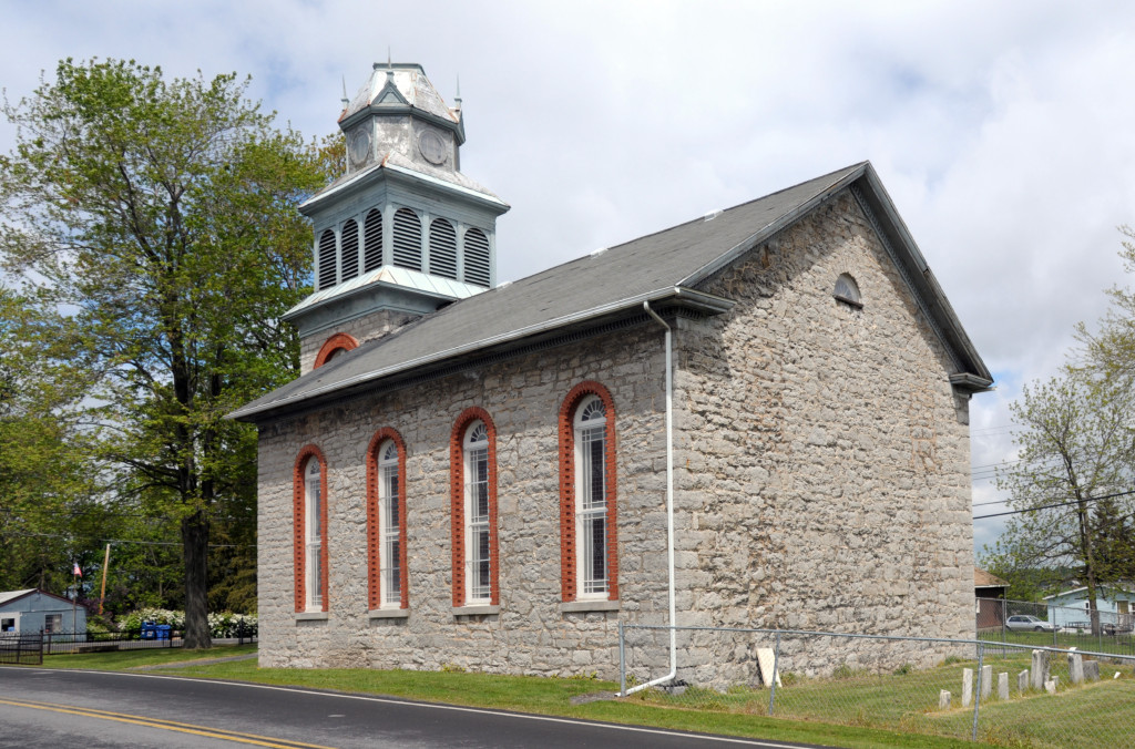 Christ Church, Fayette, NY. Photo (2008) by Kenneth Mays.