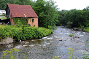 View of the East Branch of the White River, Tunbridge. Photo (2009) by Kenneth Mays.