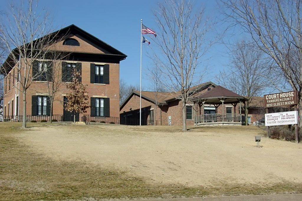 Keosaugua Courthouse, Van Buren County, Iowa. Photo by Kenneth Mays.