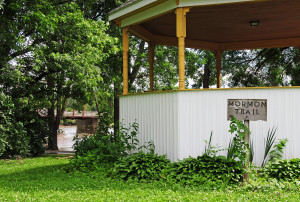 Gazebo at Bentonsport, Iowa with sign noting the Mormon Trail. Photo by Kenneth Mays.